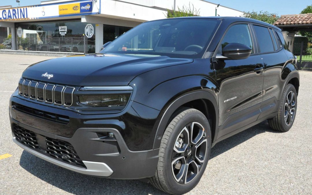 Jeep Avenger  Avenger 1.2 turbo e-hybrid mhev Summit fwd 110cv edct6